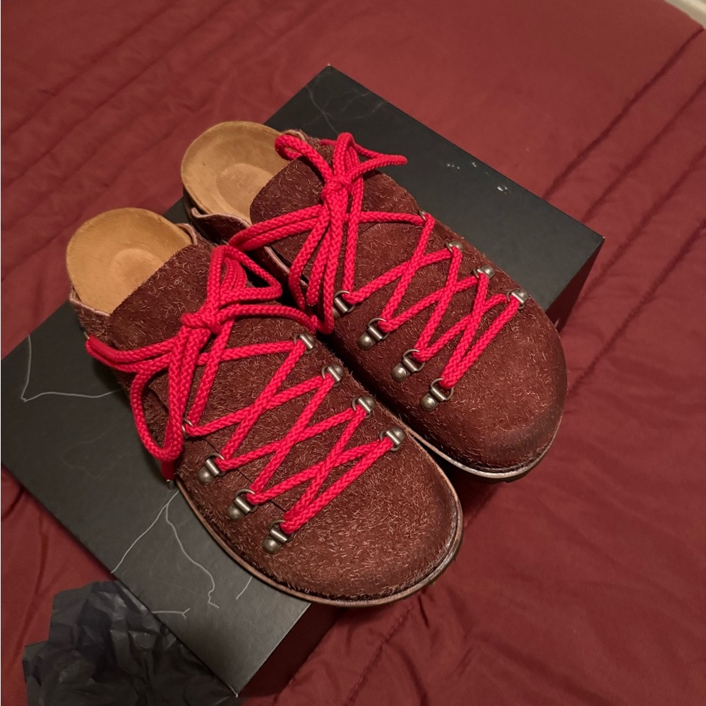 Men's Brown Sandals with Red Laces